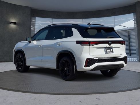 New 2026 Volkswagen Tiguan SE R-Line AWD/4WD image 3