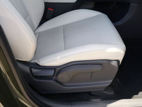 Used 2025 Hyundai Santa Fe SEL FWD image 17