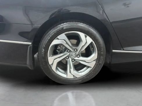 Used 2018 Honda Accord EX image 26
