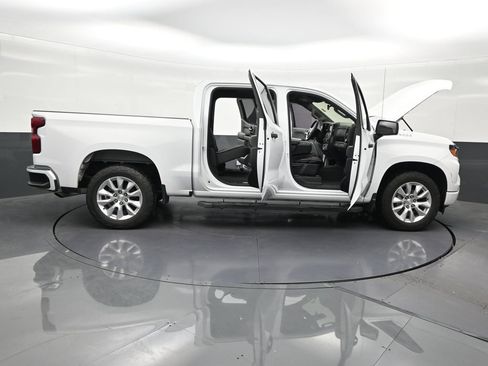 Used 2022 Chevrolet Silverado 1500 Custom RWD image 32