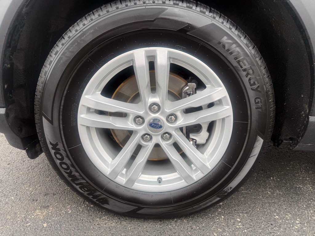 Used 2024 Ford Explorer XLT AWD/4WD image 15