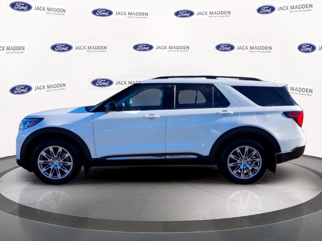 Used 2025 Ford Explorer Active w/ Active Comfort Package AWD/4WD image 2