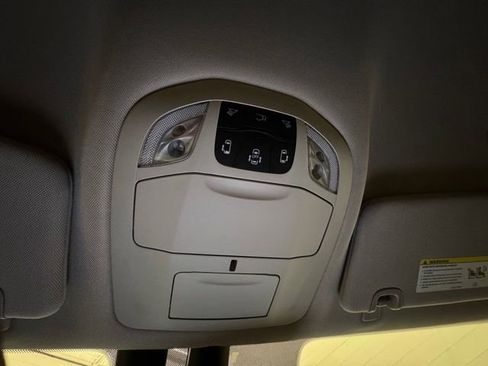 Used 2022 Chrysler Pacifica Touring-L w/ Uconnect Theater Family Group image 28