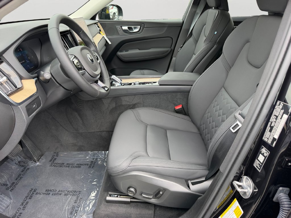 Certified 2026 Volvo XC60 B5 Plus w/ Protection Package Premier AWD/4WD image 16