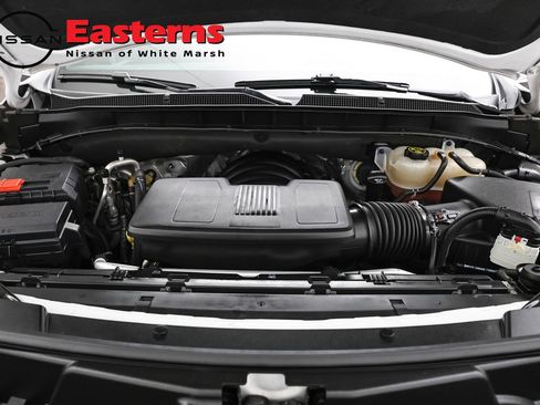 Used 2023 Chevrolet Suburban Premier RWD image 7