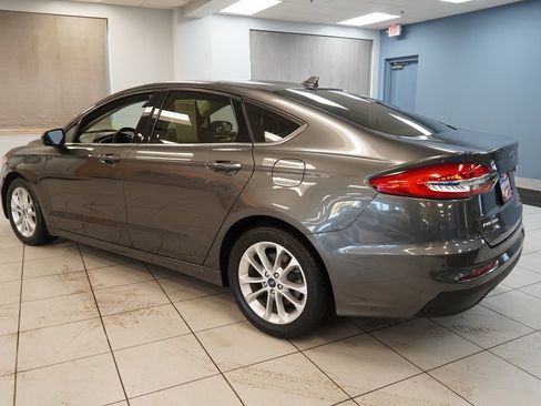 Used 2019 Ford Fusion SE image 7