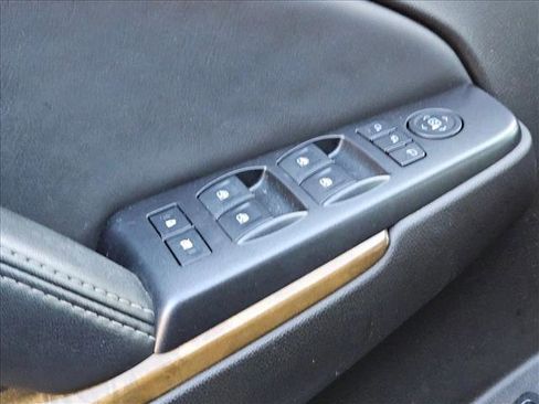 Used 2017 GMC Yukon XL Denali w/ Open Road Package image 7