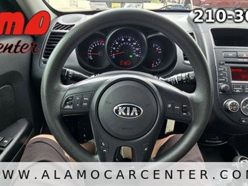 Used 2013 Kia Soul FWD image 31