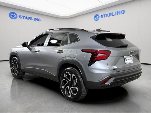 Certified 2026 Chevrolet Trax RS w/ Driver Confidence Package FWD image 5