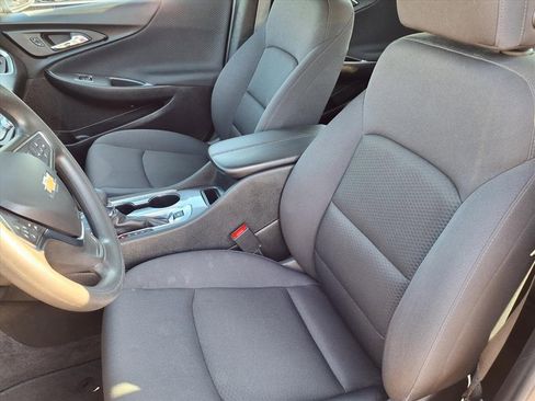 Used 2024 Chevrolet Malibu LT image 3