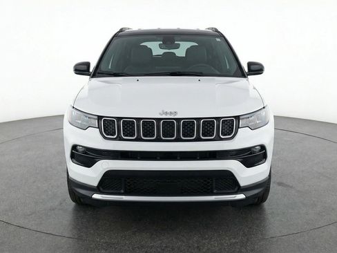 Used 2025 Jeep Compass Limited AWD/4WD image 2