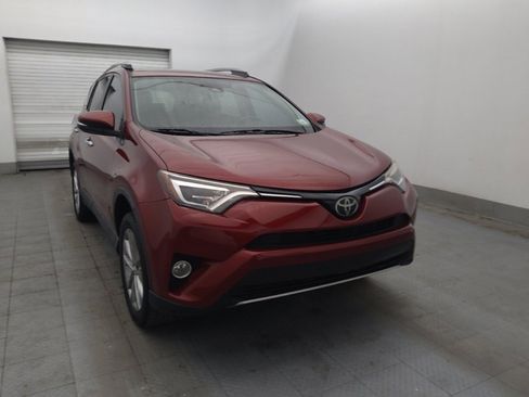 Used 2018 Toyota RAV4 Limited FWD image 13