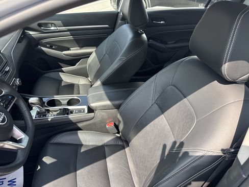 Used 2023 Nissan Altima 2.5 SL AWD/4WD image 12