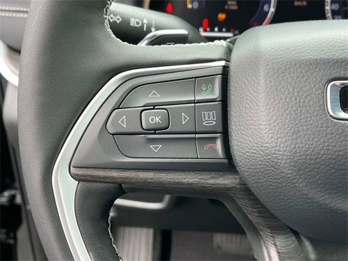 New 2025 Jeep Grand Cherokee Limited image 25