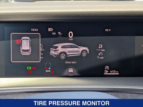 Used 2026 Volkswagen Tiguan S FWD image 17