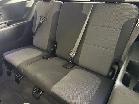 Used 2020 Chevrolet Traverse LT AWD/4WD image 38