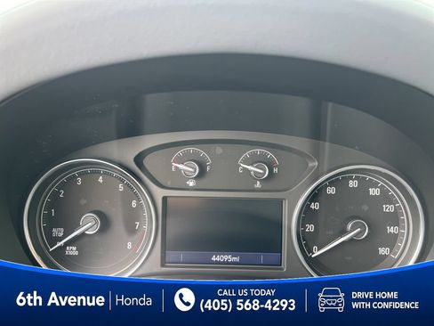 Used 2023 Buick Enclave Essence w/ Sport Touring Edition FWD image 31