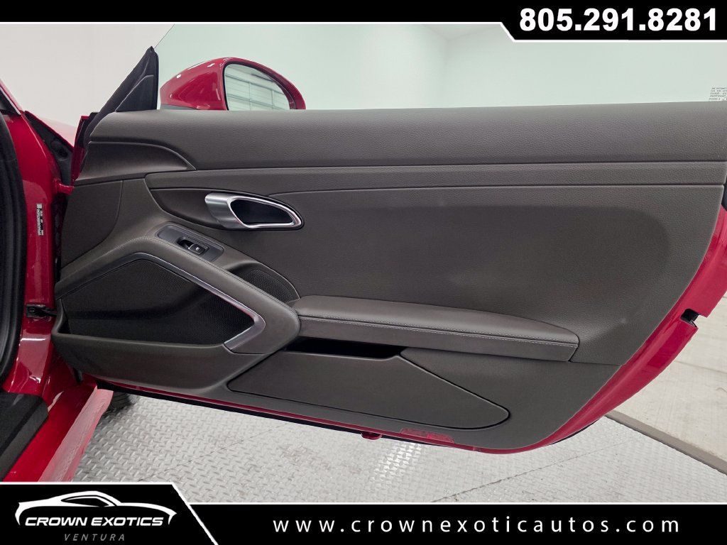 Used 2024 Porsche 718 Cayman RWD image 16
