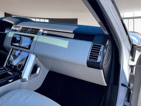 Used 2018 Land Rover Range Rover Long Wheelbase Autobiography image 16