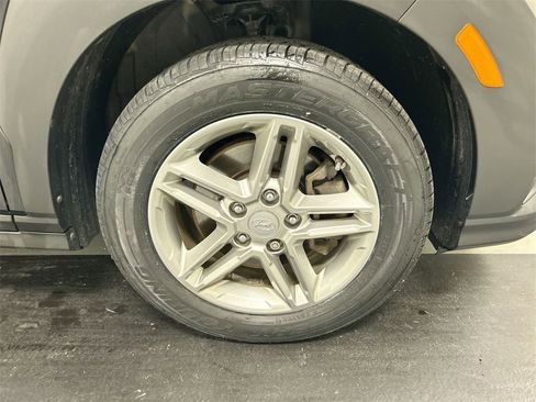 Used 2023 Hyundai Kona SE w/ Cargo Package image 8