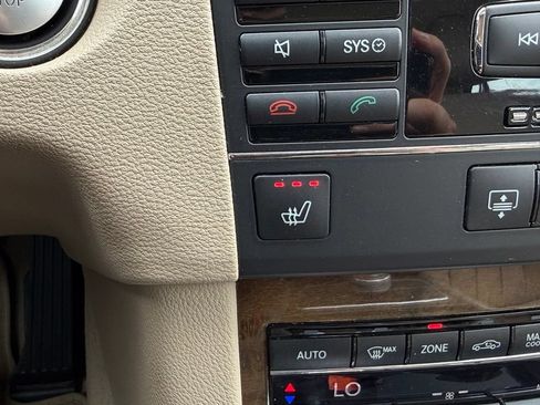 Used 2010 Mercedes-Benz E 350 Sedan image 6