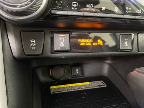 Certified 2021 Toyota RAV4 XLE Premium image 23