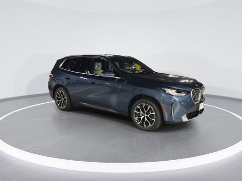 New 2026 BMW X3 xDrive30 w/ Convenience Package image 2