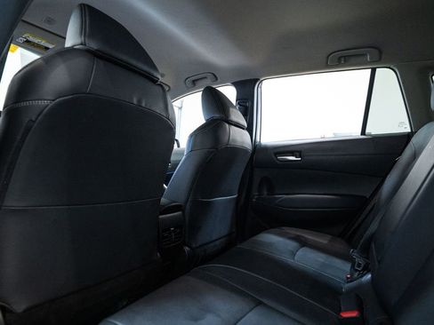 Certified 2024 Toyota Corolla Cross XLE image 28