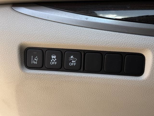Used 2017 Acura RLX w/ Technology Package FWD image 21