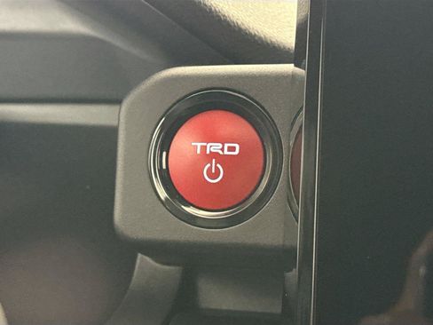 Certified 2025 Toyota 4Runner TRD Off-Road Premium AWD/4WD image 22