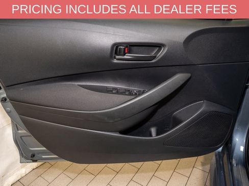 Used 2025 Toyota Corolla LE FWD image 11