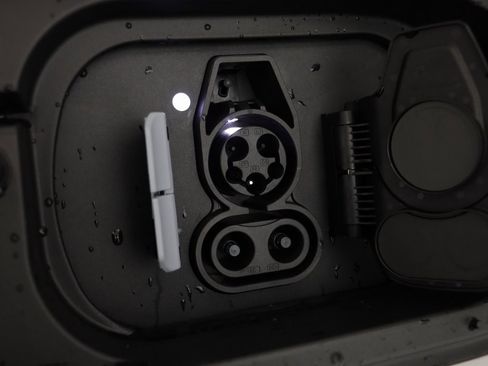 New 2026 BMW iX xDrive45 w/ Climate Comfort Package image 20