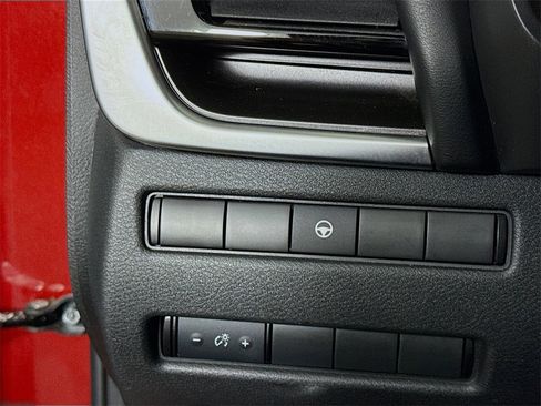 Certified 2021 Nissan Rogue SV image 19