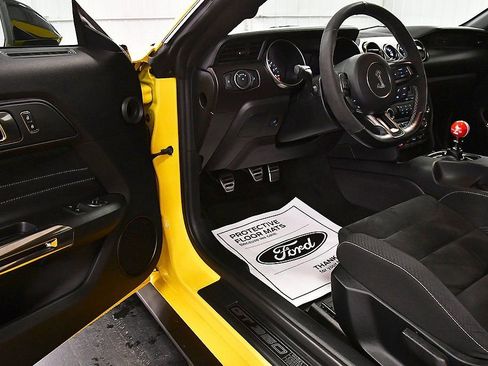 Used 2016 Ford Mustang Shelby GT350 w/ Track Package image 14