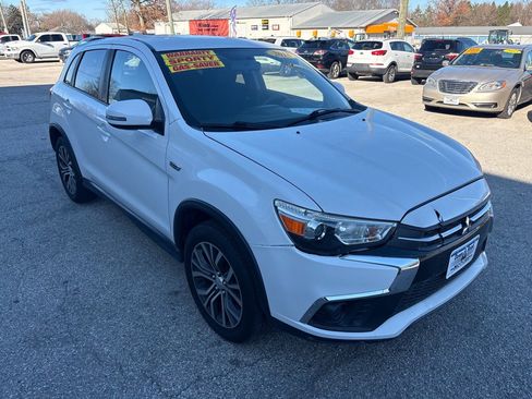 Used 2018 Mitsubishi Outlander Sport ES image 1