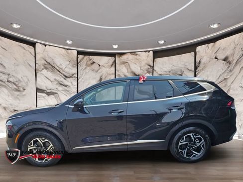 Used 2024 Kia Sportage LX FWD image 5