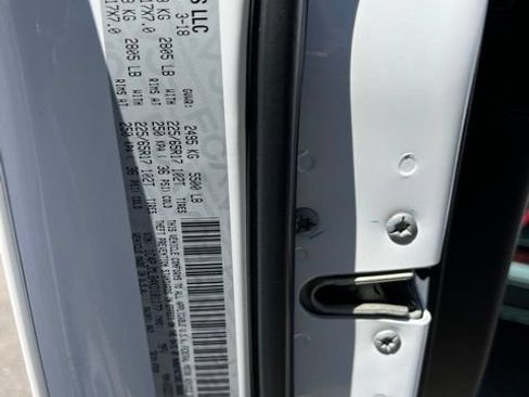 Used 2019 Jeep Cherokee Latitude Plus AWD/4WD image 21