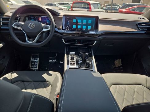 New 2025 Volkswagen Atlas SEL Premium R-Line image 16