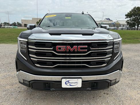 Used 2025 GMC Sierra 1500 SLT RWD image 2