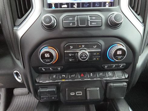 Used 2020 Chevrolet Silverado 2500 LTZ w/ LTZ Plus Package AWD/4WD image 24