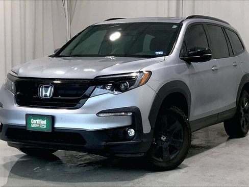 Used 2022 Honda Pilot TrailSport image 2