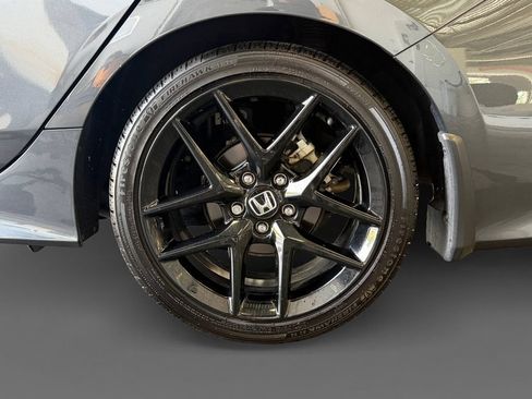 Used 2024 Honda Civic Sport image 17