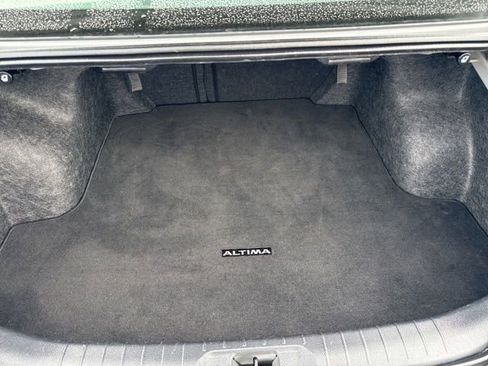 Used 2023 Nissan Altima 2.5 SR image 14