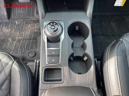 New 2024 Ford Escape SE w/ PHEV Premium Package image 13