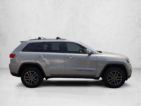 Used 2019 Jeep Grand Cherokee Limited w/ Luxury Group II AWD/4WD image 4