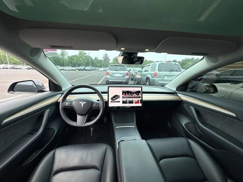 Used 2022 Tesla Model 3 Long Range AWD/4WD image 7