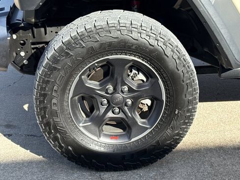 Used 2022 Jeep Gladiator Rubicon w/ Cold Weather Group image 13