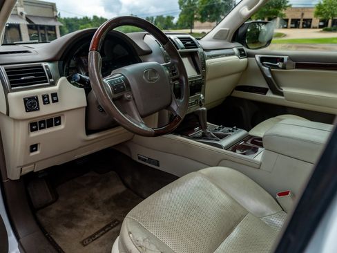Used 2014 Lexus GX 460 Luxury AWD/4WD image 11