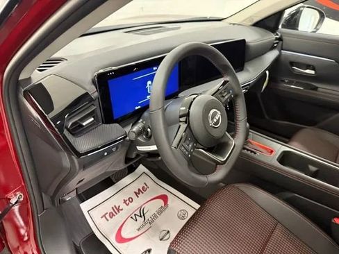 New 2025 Nissan Kicks SR image 12