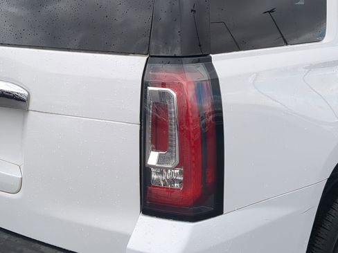 Used 2019 GMC Yukon Denali image 11